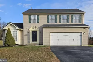 308 Flagstone Cir, Coatesville, PA 19320 - Photo 2