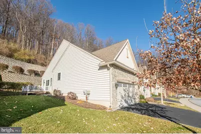 1247 S Red Maple Way, Downingtown, PA 19335 - Photo 4