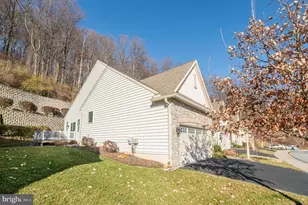 1247 S Red Maple Way, Downingtown, PA 19335 - Photo 4