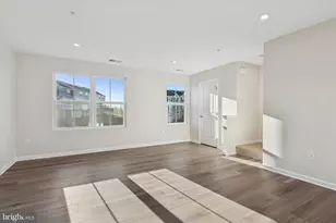 15 Rose Gln Ct, Coatesville, PA 19320 - Photo 8