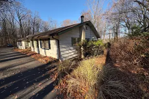 37 Oak Ln, Malvern, PA 19355 - Photo 2