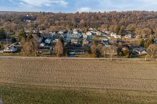 17 Penn St, Coatesville, PA 19320 - Photo 2