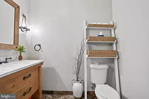 201 Pine Swamp Rd, Elverson, PA 19520 - Photo 20