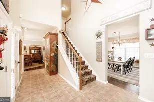 315 Martingale Cir, Coatesville, PA 19320 - Photo 6