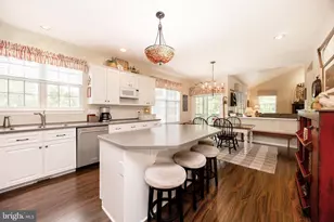 315 Martingale Cir, Coatesville, PA 19320 - Photo 14