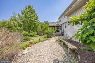 315 Martingale Cir, Coatesville, PA 19320 - Photo 40