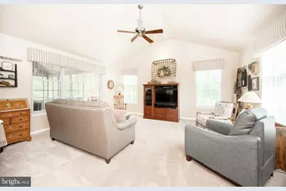 315 Martingale Circle, Coatesville, PA 19320 - Photo 8