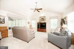 315 Martingale Cir, Coatesville, PA 19320 - Photo 8