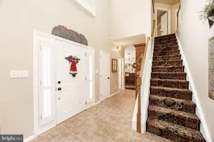 315 Martingale Cir, Coatesville, PA 19320 - Photo 18