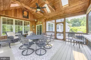 315 Martingale Cir, Coatesville, PA 19320 - Photo 34