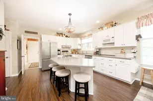 315 Martingale Cir, Coatesville, PA 19320 - Photo 12