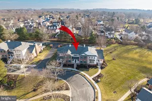 427 Vineyard Ln, Downingtown, PA 19335 - Photo 2