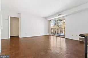 318 Old Forge Crossing, Devon, PA 19333 - Photo 2