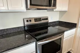 1033 W Bridge St, Phoenixville, PA 19460 - Photo 4