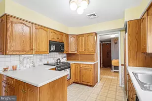 75 Kleyona Ave, Phoenixville, PA 19460 - Photo 12