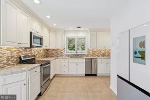 201 Chandler Dr, West Chester, PA 19380 - Photo 10