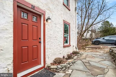 18 N Brandywine Avenue, Coatesville, PA 19320 - Photo 2