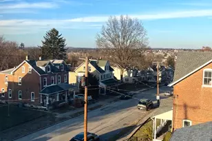 326 Walnut St, Spring City, PA 19475 - Photo 4