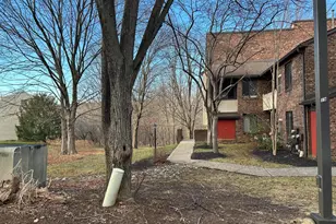 910 Mountainview Dr, Chesterbrook, PA 19087 - Photo 1