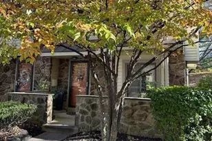 28 Flintlock Ln, Chesterbrook, PA 19087 - Photo 2