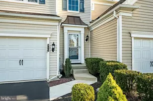 312 N Caldwell Cir, Downingtown, PA 19335 - Photo 2