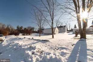 793 E Schuylkill Rd, Pottstown, PA 19465 - Photo 4