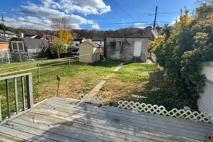 1136 Stirling St, Coatesville, PA 19320 - Photo 12