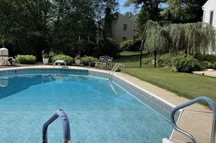 302 Manor Dr, Kennett Square, PA 19348 - Photo 2