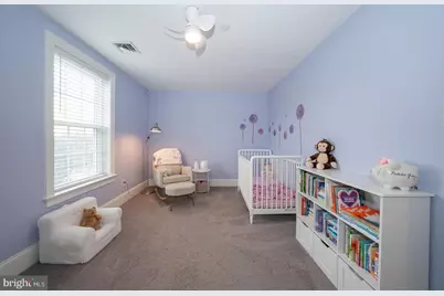 19 Village Square, Paoli, PA 19301 - Photo 12