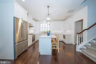 19 Village Square, Paoli, PA 19301 - Photo 8