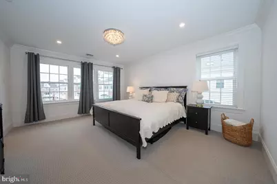 19 Village Square, Paoli, PA 19301 - Photo 16