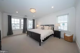 19 Village Square, Paoli, PA 19301 - Photo 16