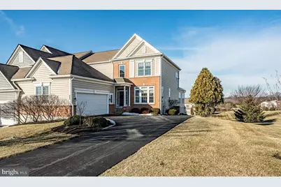 300 S Caldwell Circle, Downingtown, PA 19335 - Photo 2