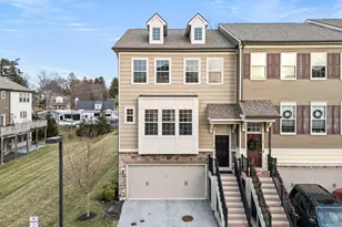 12 Maxwell Ln, Malvern, PA 19355 - Photo 2