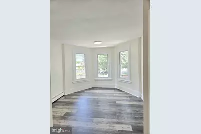 825 Maple Avenue, Phoenixville, PA 19460 - Photo 2