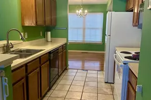 317 Mt Pleasant St, Coatesville, PA 19320 - Photo 4