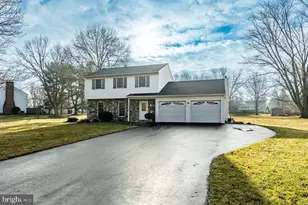 111 Firethorn Dr, Downingtown, PA 19335 - Photo 2