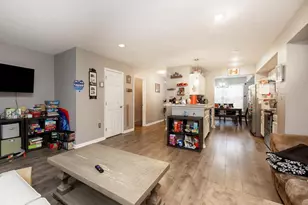 329 Mt Pleasant St, Coatesville, PA 19320 - Photo 6