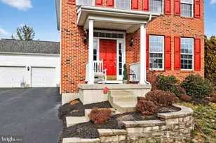 121 Trinley St, Pottstown, PA 19465 - Photo 2