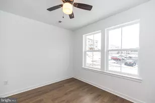 910 Magnolia Ln, Spring City, PA 19475 - Photo 8