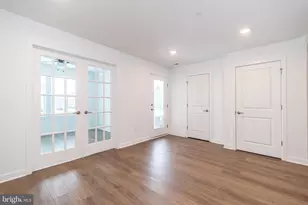 910 Magnolia Ln, Spring City, PA 19475 - Photo 4