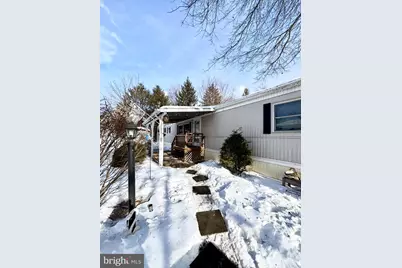 7 Oak Drive, Spring City, PA 19475 - Photo 2