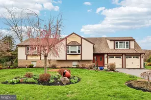 23 W Conestoga Rd, Elverson, PA 19520 - Photo 2