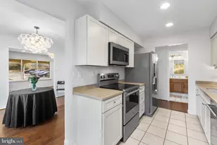 106 Bernard Ct, Tredyffrin, PA 19087 - Photo 10