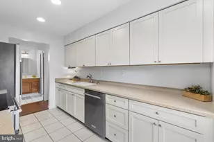 106 Bernard Ct, Tredyffrin, PA 19087 - Photo 12