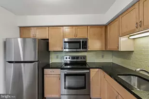 208 Valley Stream Ln, Chesterbrook, PA 19087 - Photo 14