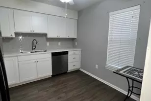 379 Westridge Cir, Phoenixville, PA 19460 - Photo 4