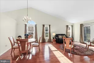 9 Parkside Dr, Elverson, PA 19520 - Photo 8