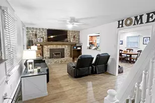 103 Clearfield Ln, Coatesville, PA 19320 - Photo 2