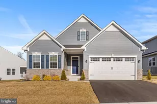 223 Letitia Mnr Dr, West Grove, PA 19390 - Photo 4